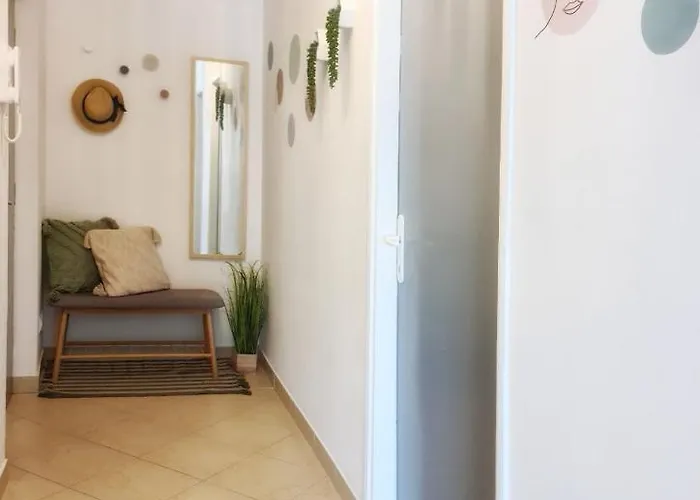 Levante - 500m Amphitheatre - Free Parking Apartment *