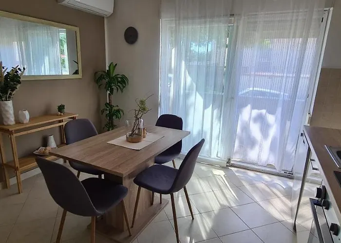Apartment Levante - 500m Amphitheatre - Free Parking