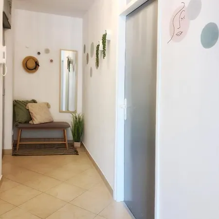 Levante - 500m Amphitheatre - Free Parking Apartment *