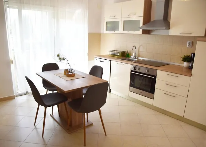 Levante - 500m Amphitheatre - Free Parking Apartman Pula