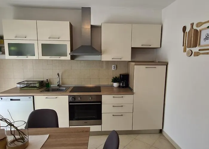 Levante - 500m Amphitheatre - Free Parking *